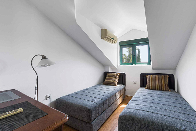 One-Bedroom Apartment in Budva – Sea View — photo 5